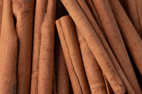 Organic whole Ceylon cinnamon 8 cm  20 kg